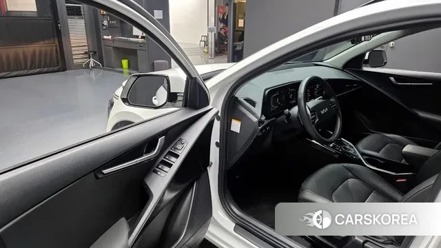 Kia Di Ol Nu Niro 2022 Белый из Кореи, фото 2