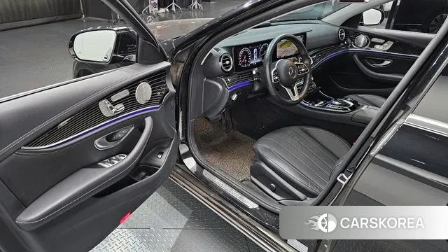 Mercedes-Benz E-Class W213 2020 Черный из Кореи, фото 2