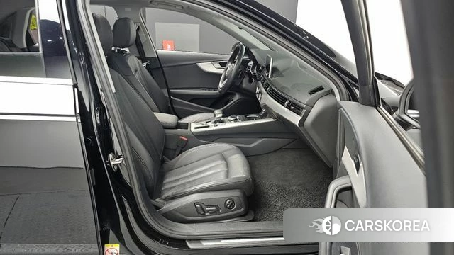 Audi A4 (B9) 2018 Черный из Кореи, фото 2