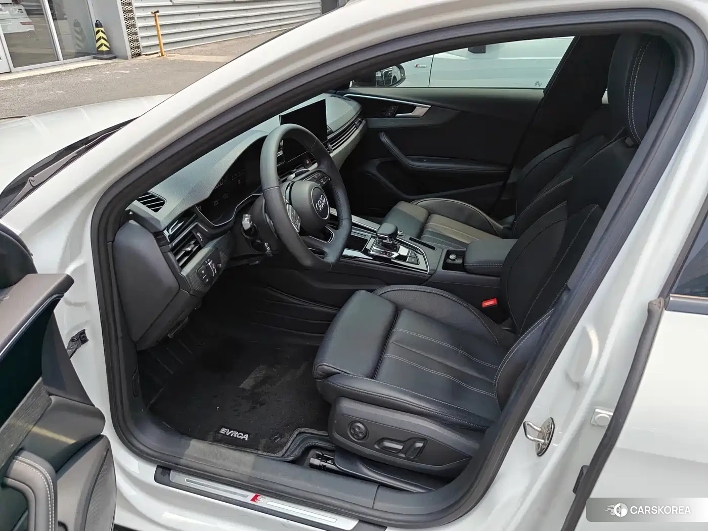 Audi A4L 2023 Белый из Китая, фото 2