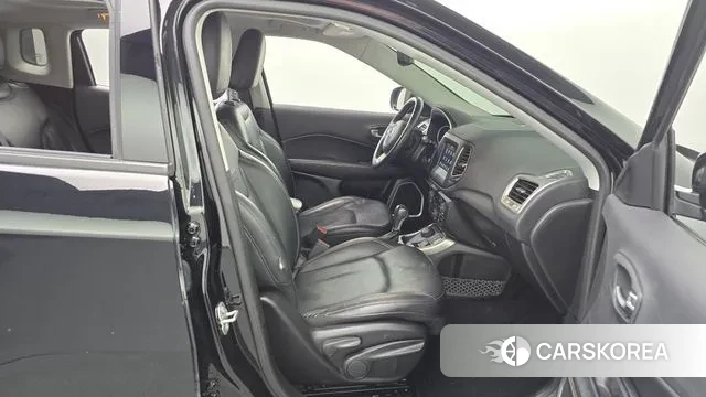 Jeep Compass 2nd Generation 2018 Черный из Кореи, фото 2