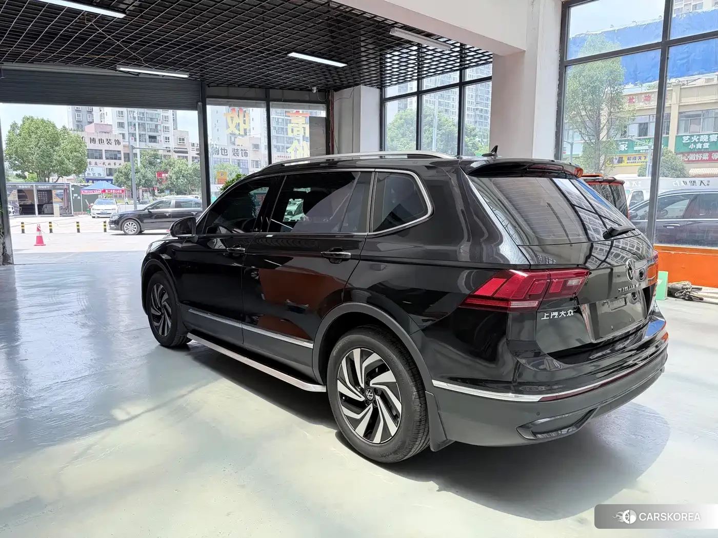 Volkswagen Tiguan L 2025 Черный из Китая, фото 2