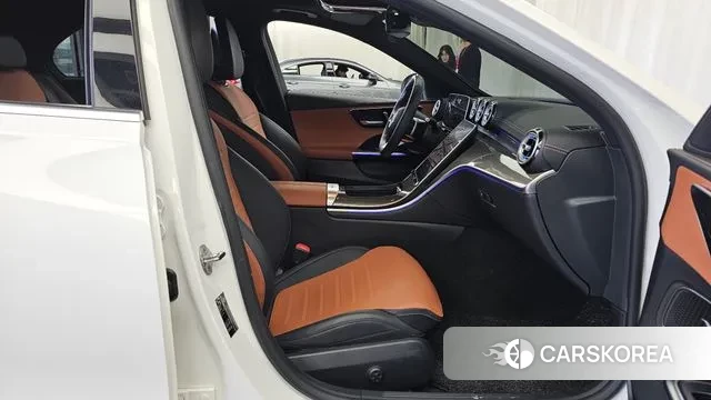 Mercedes-Benz C-Class W206 2023 Белый из Кореи, фото 2