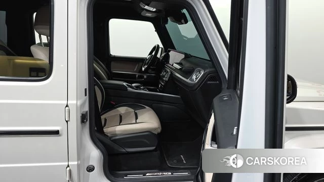 Mercedes-Benz G-Class W463b 2019 Белый из Кореи, фото 2