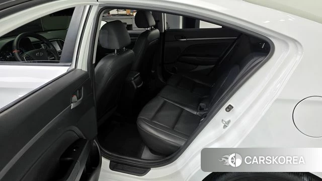 Hyundai Avante AD 2018 Белый из Кореи, фото 2
