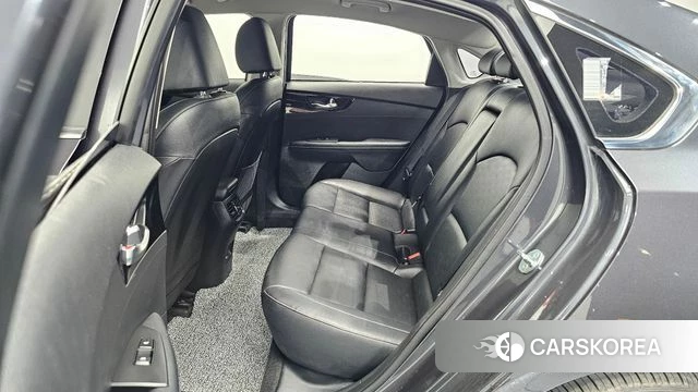 Kia The New K3 2nd generation 2022 Серый из Кореи, фото 2