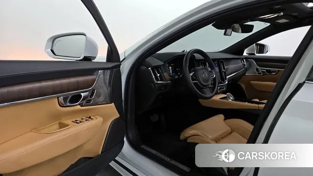 Volvo S90 2023 Белый из Кореи, фото 2