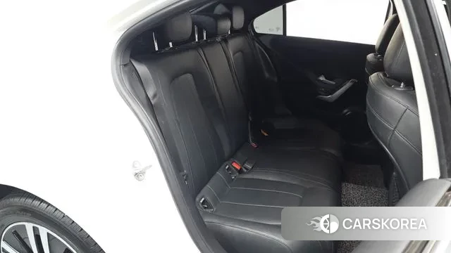 Mercedes-Benz A-Class W177 2021 Белый из Кореи, фото 2