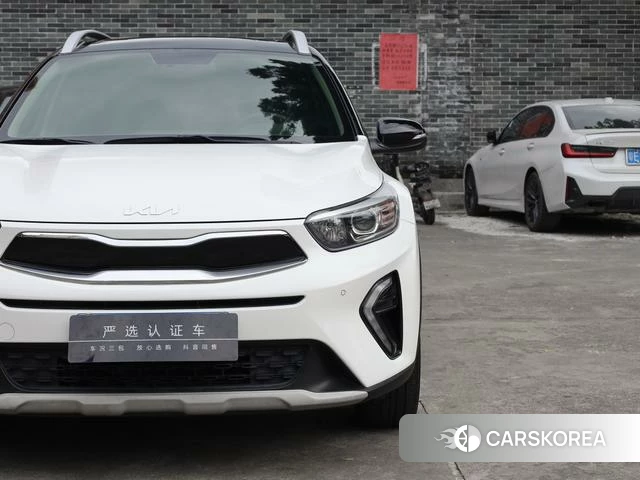 Kia Yi Ran 2022 Белый из Китая, фото 2