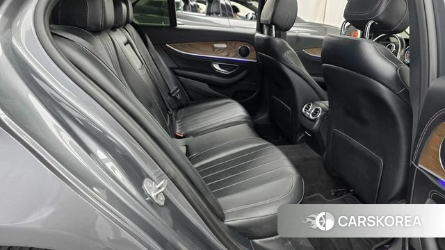 Mercedes-Benz E-Class W213 2018 Серый из Кореи, фото 2