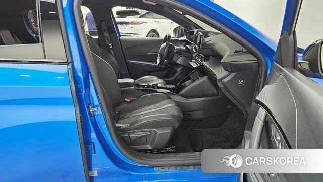Peugeot e-208 second Generation 2022 Синий из Кореи, фото 2
