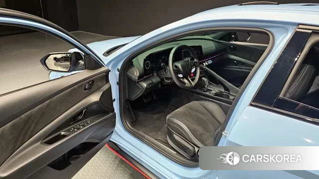 Hyundai The New Avante (CN7) 2023 Небесно-голубой из Кореи, фото 2