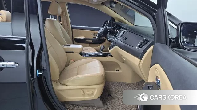 Kia The New Carnival 2018 Черный из Кореи, фото 2