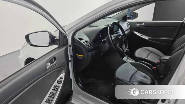 Hyundai Accent (New type) 2019 Белый из Кореи, фото 2