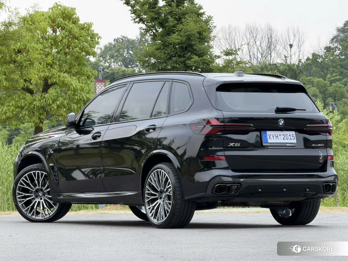 BMW X5 2023 Черный из Китая, фото 2