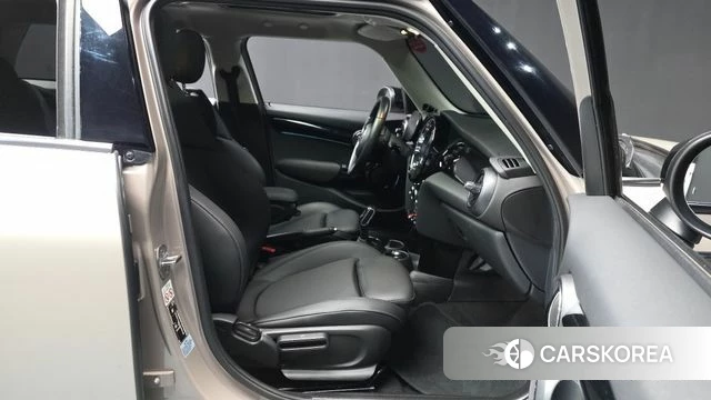 Mini Cooper 2022 Песочный из Кореи, фото 2