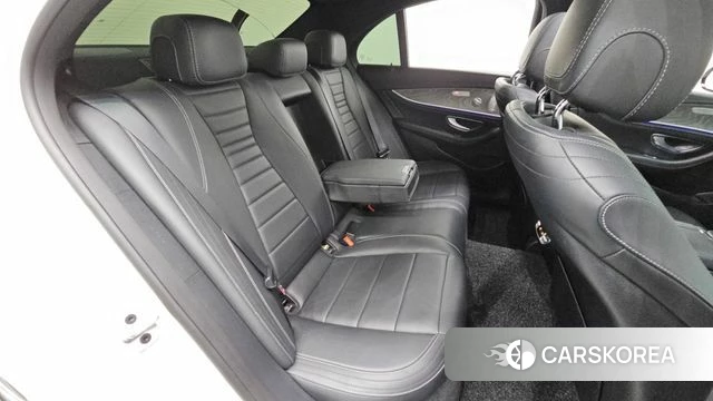 Mercedes-Benz E-Class W213 2020 Белый из Кореи, фото 2