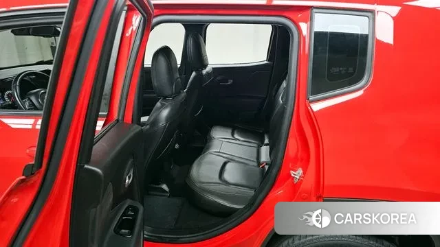 Jeep Renegade id 3237934 из Кореи 2