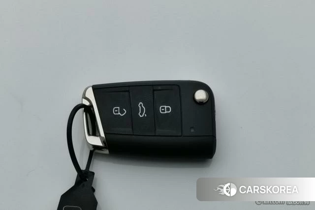 Volkswagen Sagitar 2022 Белый из Китая, фото 2