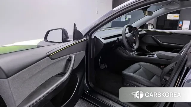 Tesla Model Y 2025 Серый из Кореи, фото 2