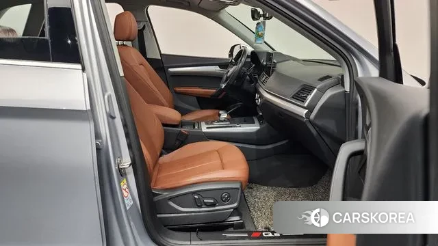 Audi Q5 (FY) 2022 Серебряный из Кореи, фото 2