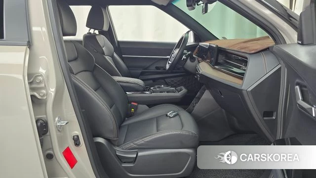 Ssangyong The New Torres 2025 Жемчужный цвет из Кореи, фото 2