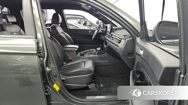 Ssangyong The New Rexton Sport 2024 Темно-зеленый из Кореи, фото 2
