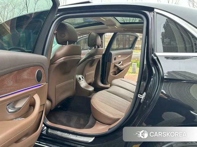 Mercedes-Benz E-class 2022 Черный из Китая, фото 2