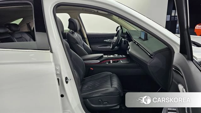 Genesis GV70 2023 Белый из Кореи, фото 2