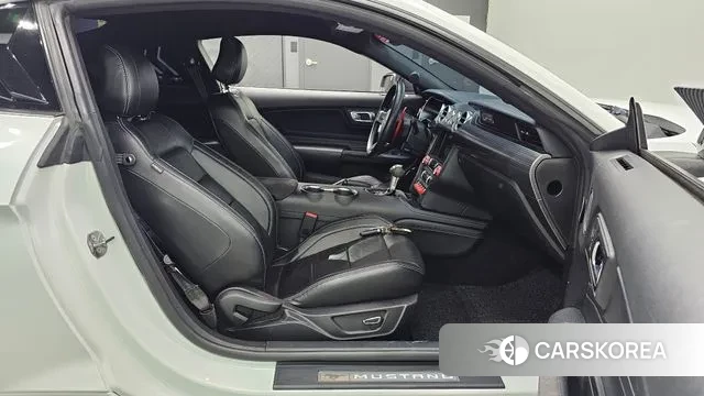 Ford Mustang 2019 Белый из Кореи, фото 2