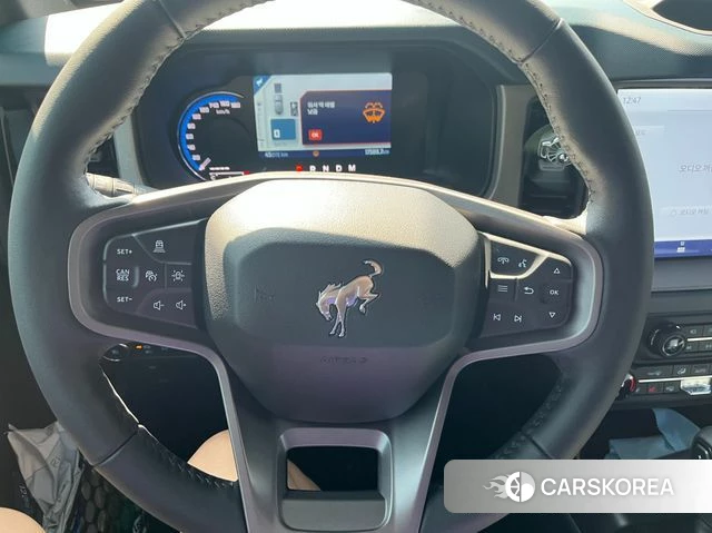 Ford Bronco 6th Generation 2024 Светло-серебряный цвет из Кореи, фото 2