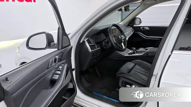 BMW X7 (G07) 2022 Белый из Кореи, фото 2