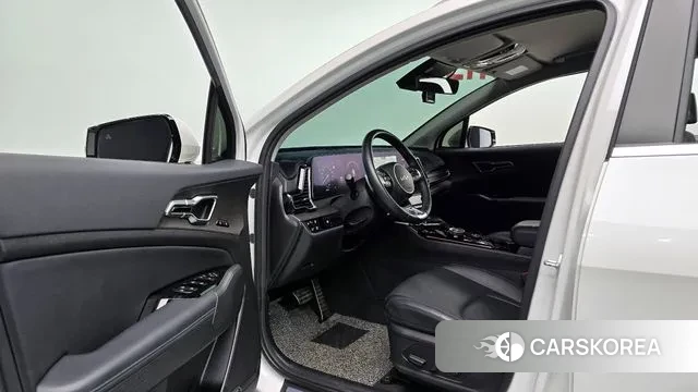 Kia Sportage 5th Generation Hybrid 2024 Белый из Кореи, фото 2