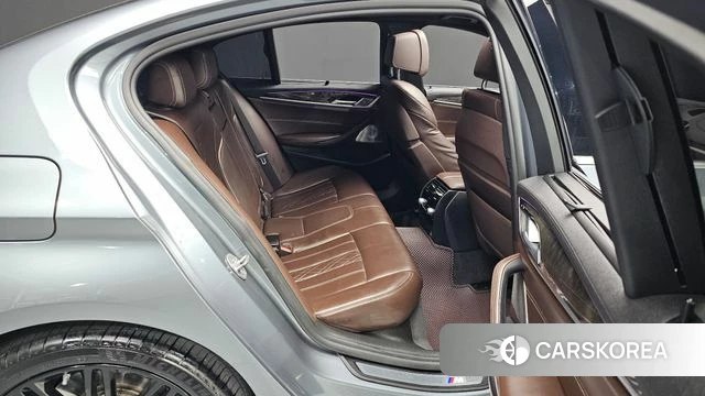 BMW 5 Series (G30) 2018 Серый из Кореи, фото 2