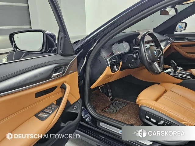 BMW 5 Series (G30) 2023 Черный из Кореи, фото 2