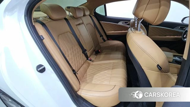 Genesis The New G70 2023 Белый из Кореи, фото 2