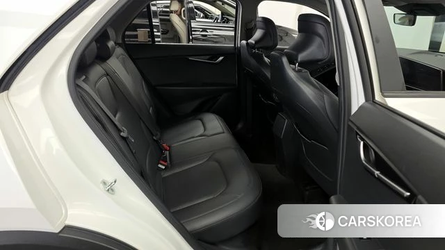 Kia Di Ol Nu Niro 2022 Белый из Кореи, фото 2