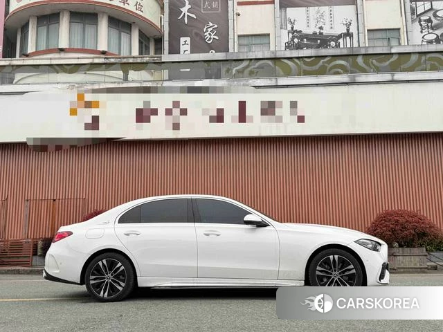 Mercedes-Benz C-class PHEV 2024 Белый из Китая, фото 2