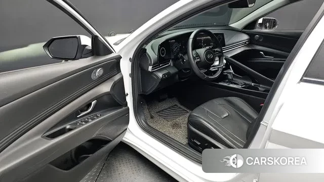 Hyundai The New Avante (CN7) 2023 Белый из Кореи, фото 2