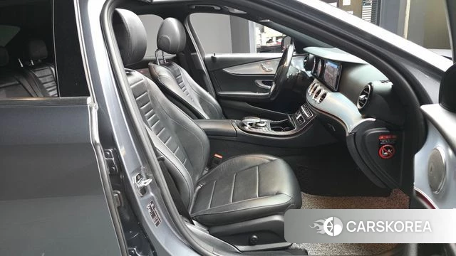 Mercedes-Benz E-Class W213 2020 Серый из Кореи, фото 2