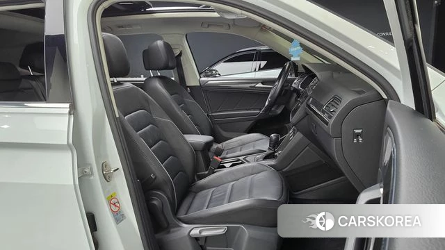 Volkswagen Tiguan Allspace 2020 Белый из Кореи, фото 2