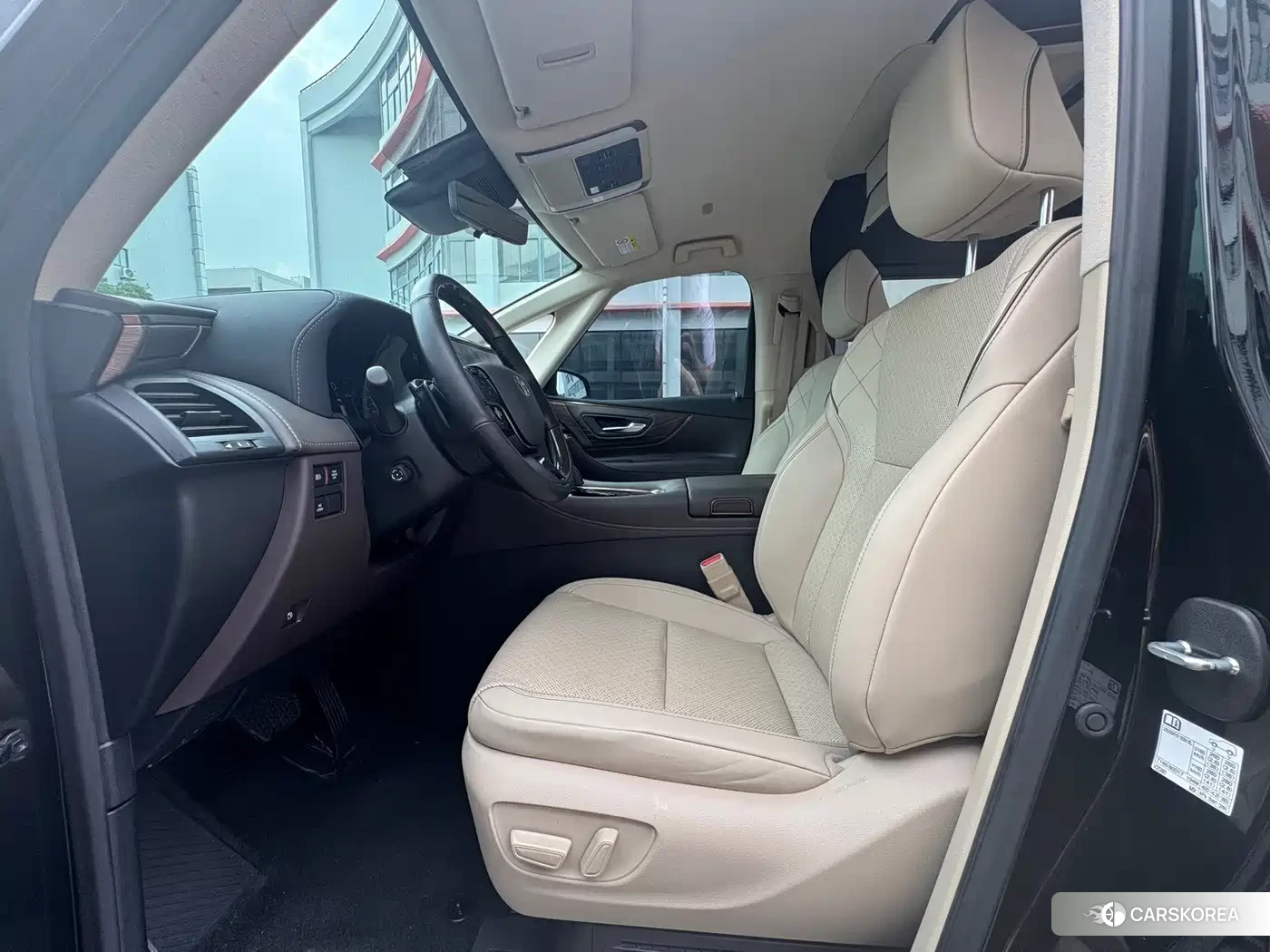 Toyota Elfa 2024 Черный из Китая, фото 2