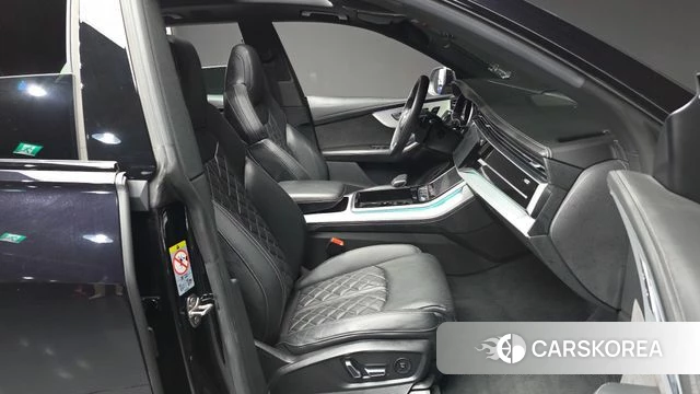 Audi Q8 (4M) 2021 Черный из Кореи, фото 2