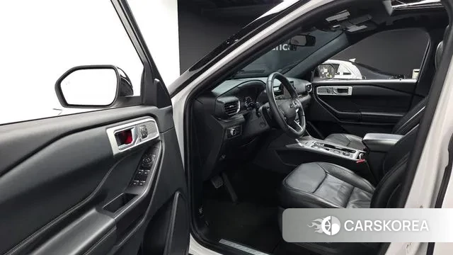 Ford Explorer 6th Generation 2019 Белый из Кореи, фото 2