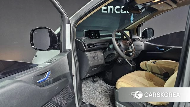 Hyundai Staria 2023 Серебряный из Кореи, фото 2