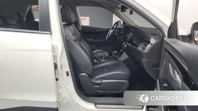 Ssangyong Beautiful Korando 2023 Белый из Кореи, фото 2