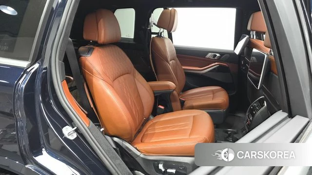 BMW X7 (G07) 2021 Черный из Кореи, фото 2
