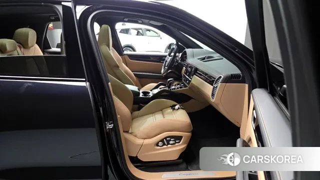 Porsche Cayenne (PO536) 2021 Черный из Кореи, фото 2