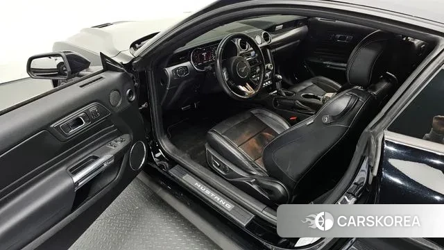 Ford Mustang 2019 Черный из Кореи, фото 2