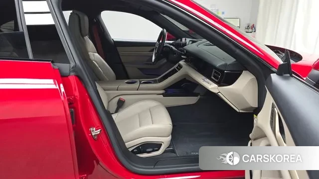 Porsche Taycan 2022 Красный из Кореи, фото 2